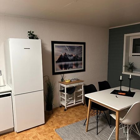 Leilighet I Rolig Gate Med Utsikt Og Gratis Parkering 特罗姆瑟 外观 照片